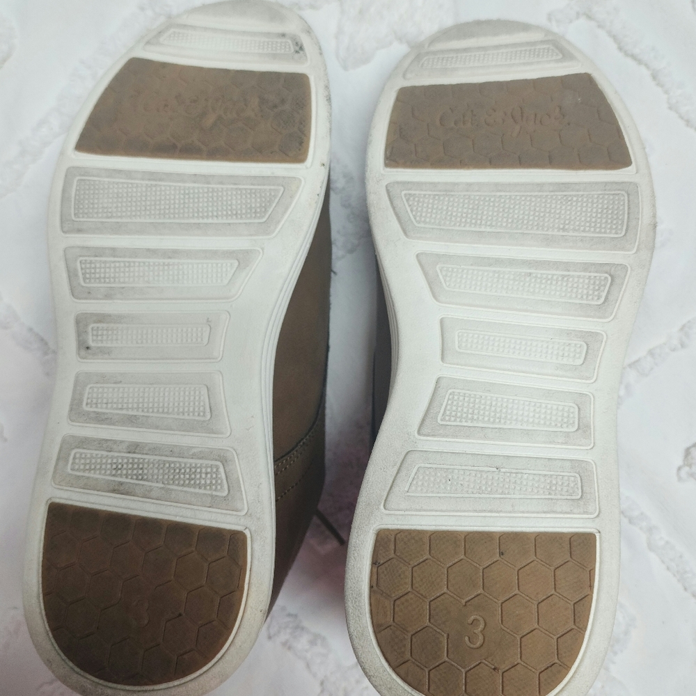 SHOES - Picture 6 of 7